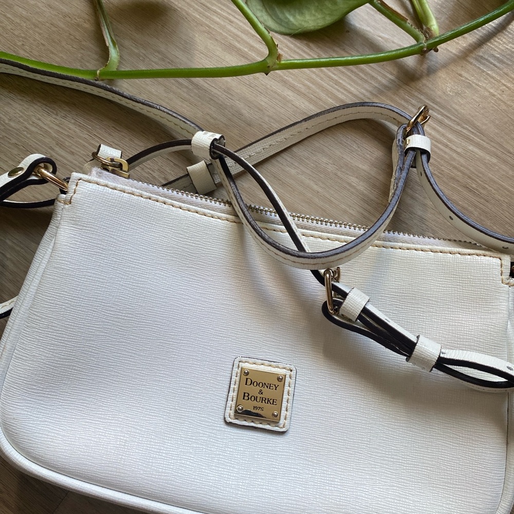 Dooney & Bourke Lexi Crossbody Bag
